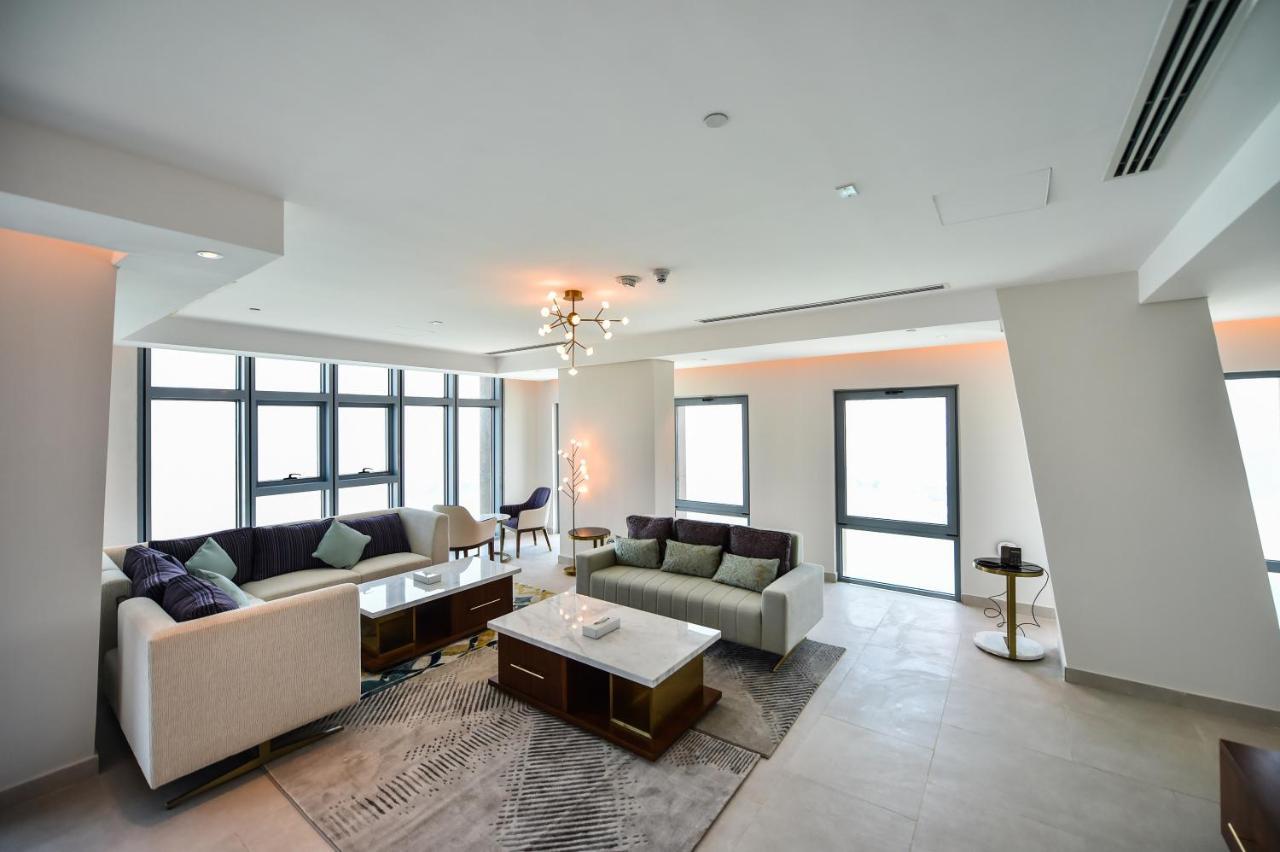 Waterfront Hotel Apartment Lusail Ngoại thất bức ảnh The Sky Lounge