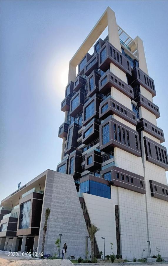 Waterfront Hotel Apartment Lusail Ngoại thất bức ảnh The building in 2018