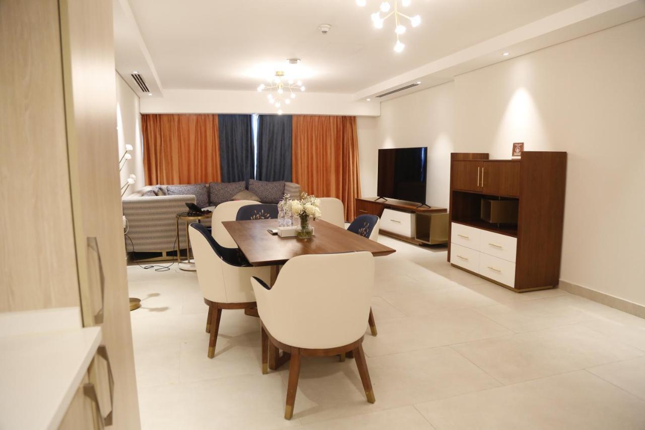 Waterfront Hotel Apartment Lusail Ngoại thất bức ảnh A living room in a typical apartment