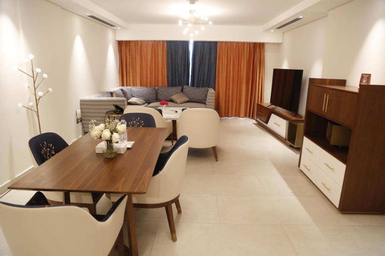 Waterfront Hotel Apartment Lusail Ngoại thất bức ảnh A living room in a condominium